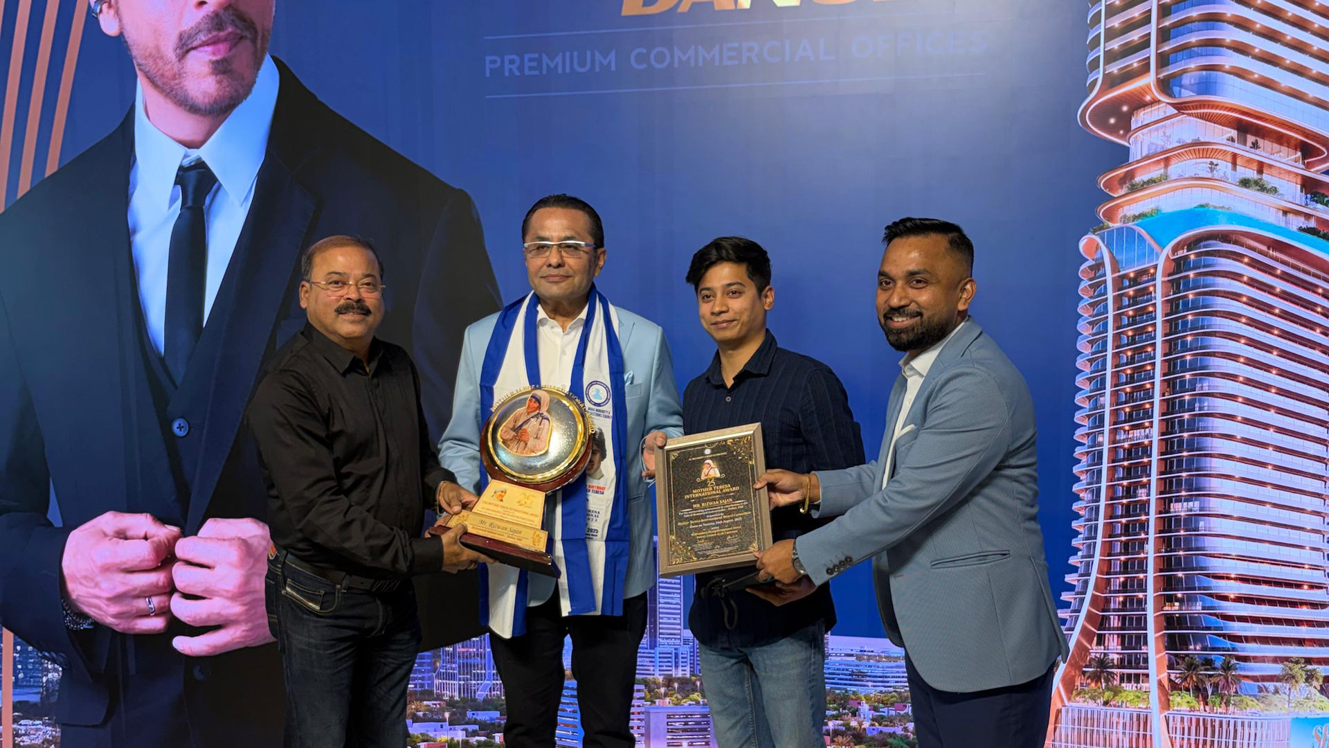 Rizwan Sajan being honoured with the Mother Teresa International Award 2026