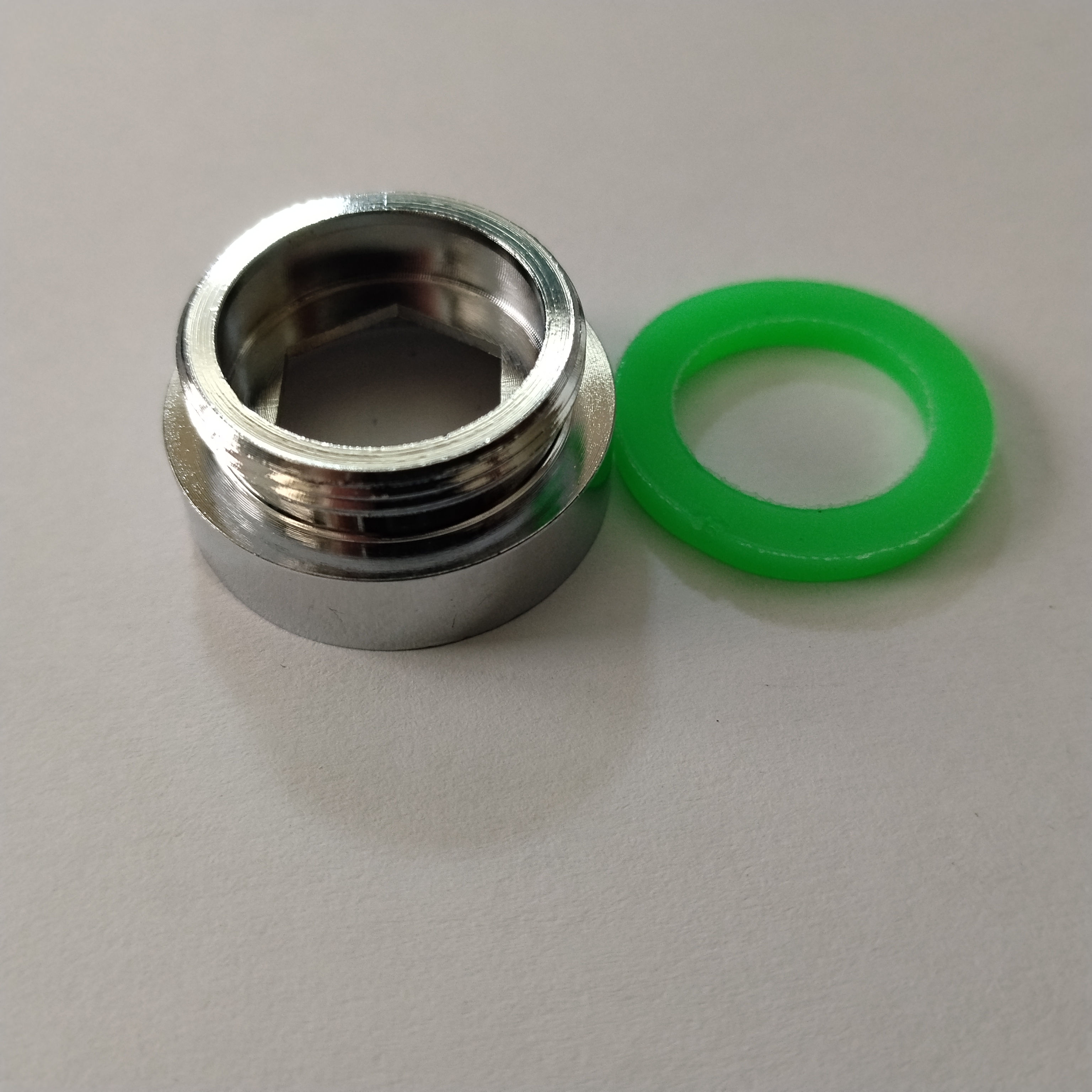 Σύνδεσμος θηλυκό 24χιλ - αρσενικό 22χιλ