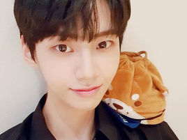 UP10TION Ли Джинхёк планирует запустить фанмитинг в августе