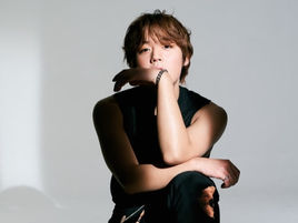 Пак Джихун вернется в ноябре с первым полноформатным альбомом