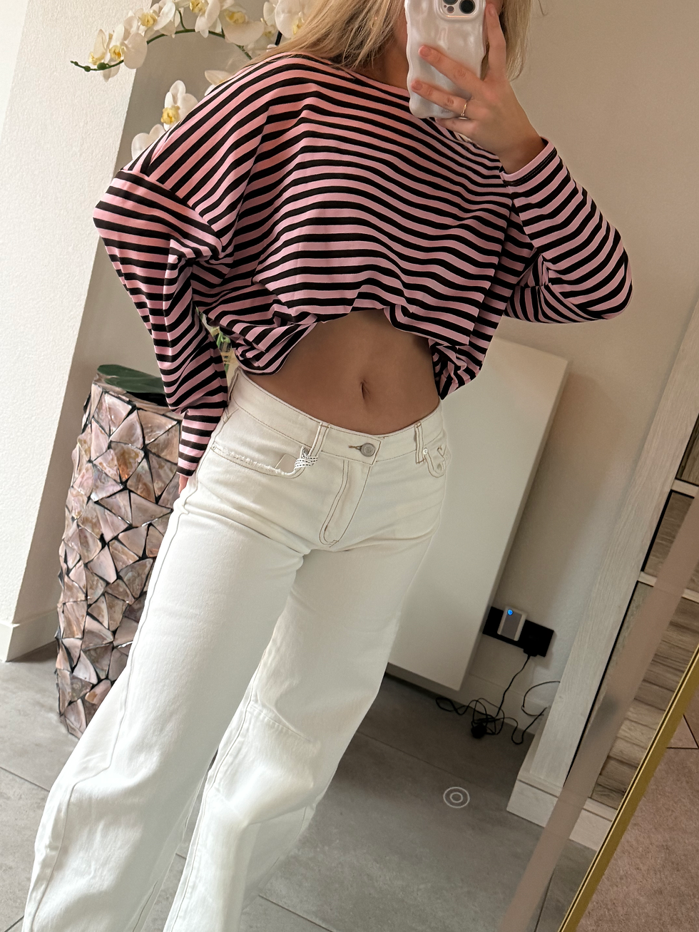 Thumbnail: Vivia Balloon Jeans