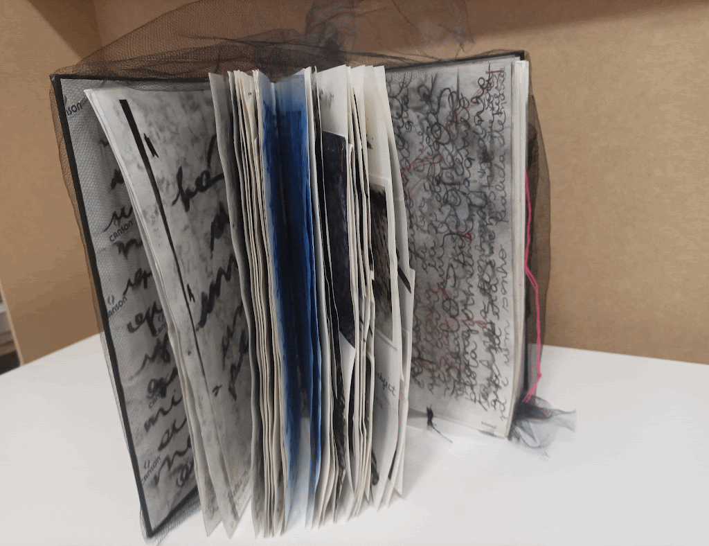caderno de pesquisas-ANIMATION.gif