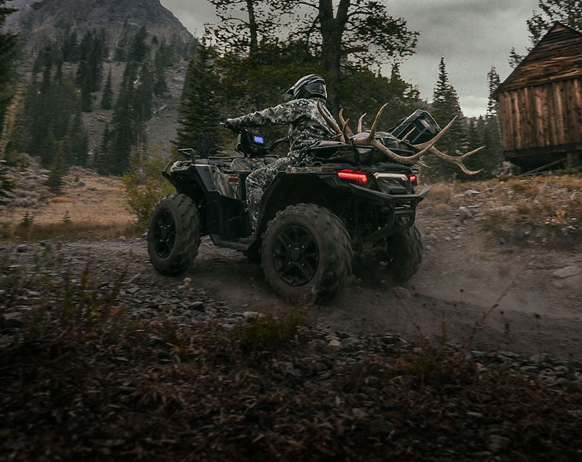 sportsman-hunt-edition-my24-b6c9-pillar-01-section-02-lg.jpg