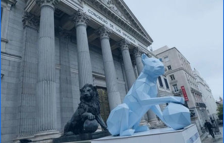 Error histórico con los leones del congreso.