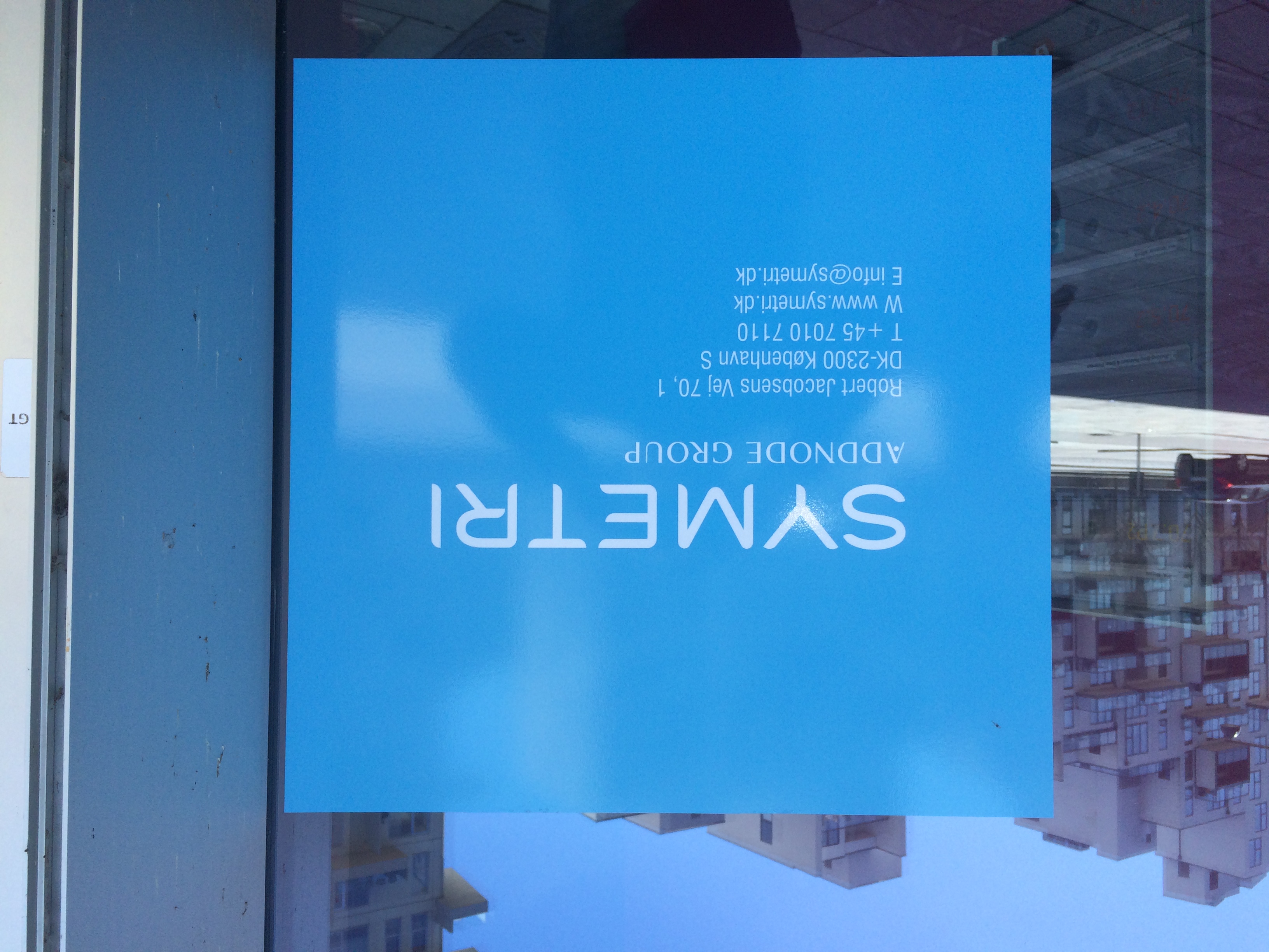 SYMETRI_Ny Branding
