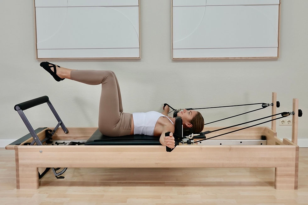 Reformer Pilates Übung Arm Circle