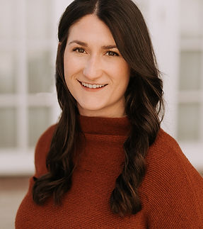 NADIA-KEYES-2023-3 headshot 1 - red (1)_