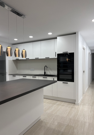 Cocina reformada en vivienda de Mestalla Valencia