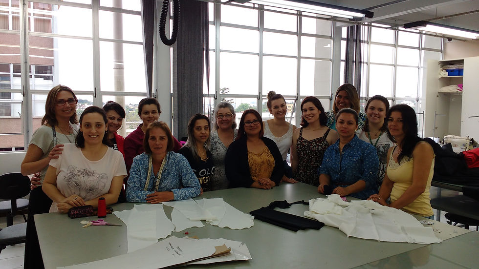 Turma do projeto Recosturando