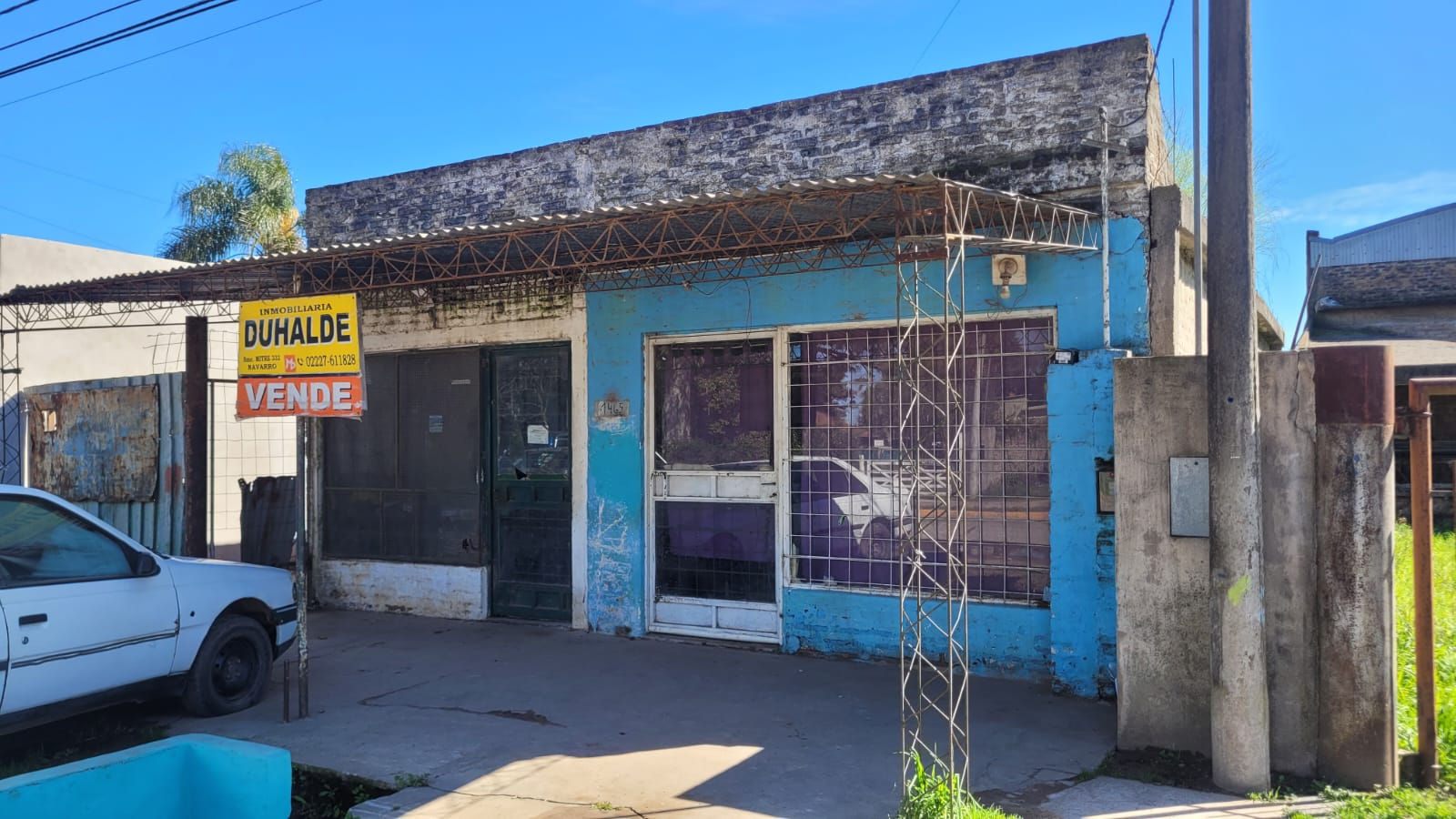 Local en ventacsobre avenida 16 entre 129 y 131