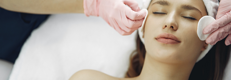  a girl havong a facila treatment
