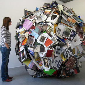 Las esculturas de libros de Alicia Martín entre las actividades de la feria del libro de artista de