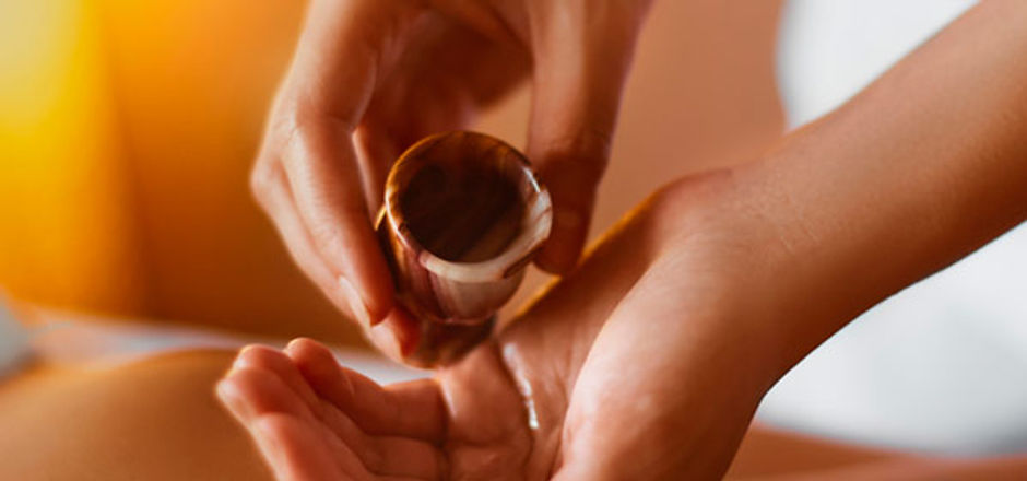 massage-Ayurvedique-Abhyanga.jpg