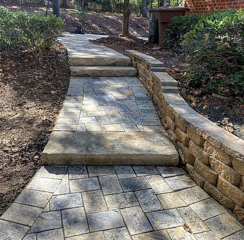 Professional Retaining wall installations Greensboro by Earth Stone Services.jpg