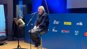Vittorio Sgarbi annuncia : mi dimetto da Sottosegretato