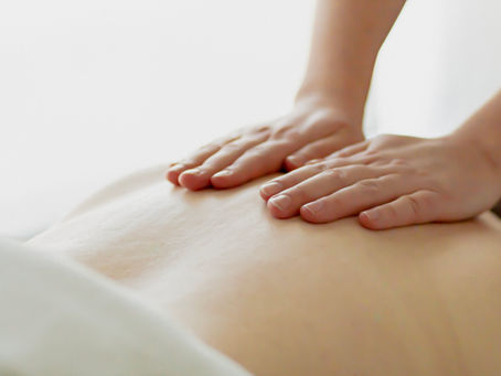 Soulagement et détente grâce à un massage thérapeutique personnalisé
