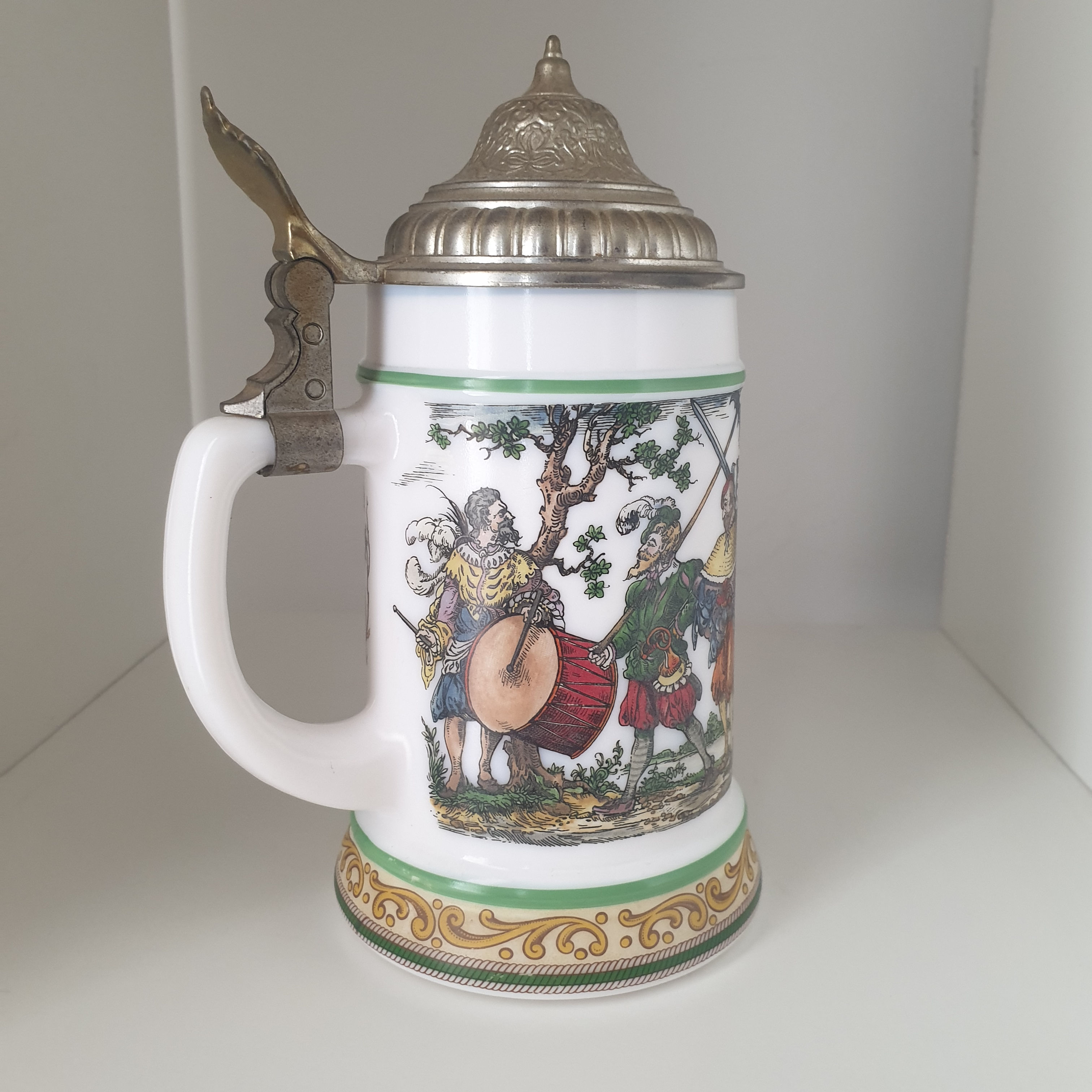 BMF Porcelain Bierseidel / Milk-Glass Tankard / Beer Jug