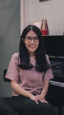 Daisy sLs Japan Instructor, sLs Japan 英語でピアノ教室