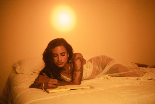 Day Limns revela “Sol” e transforma sombras em força em sua fase mais madura