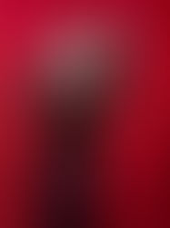 Maria Bethânia e Sabrina Sato estrelam campanha inusitada sobre frizz com TRESemmé