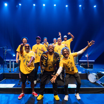 Monobloco retorna ao palco do Circo Voador com o melhor do samba e da batucada brasileira