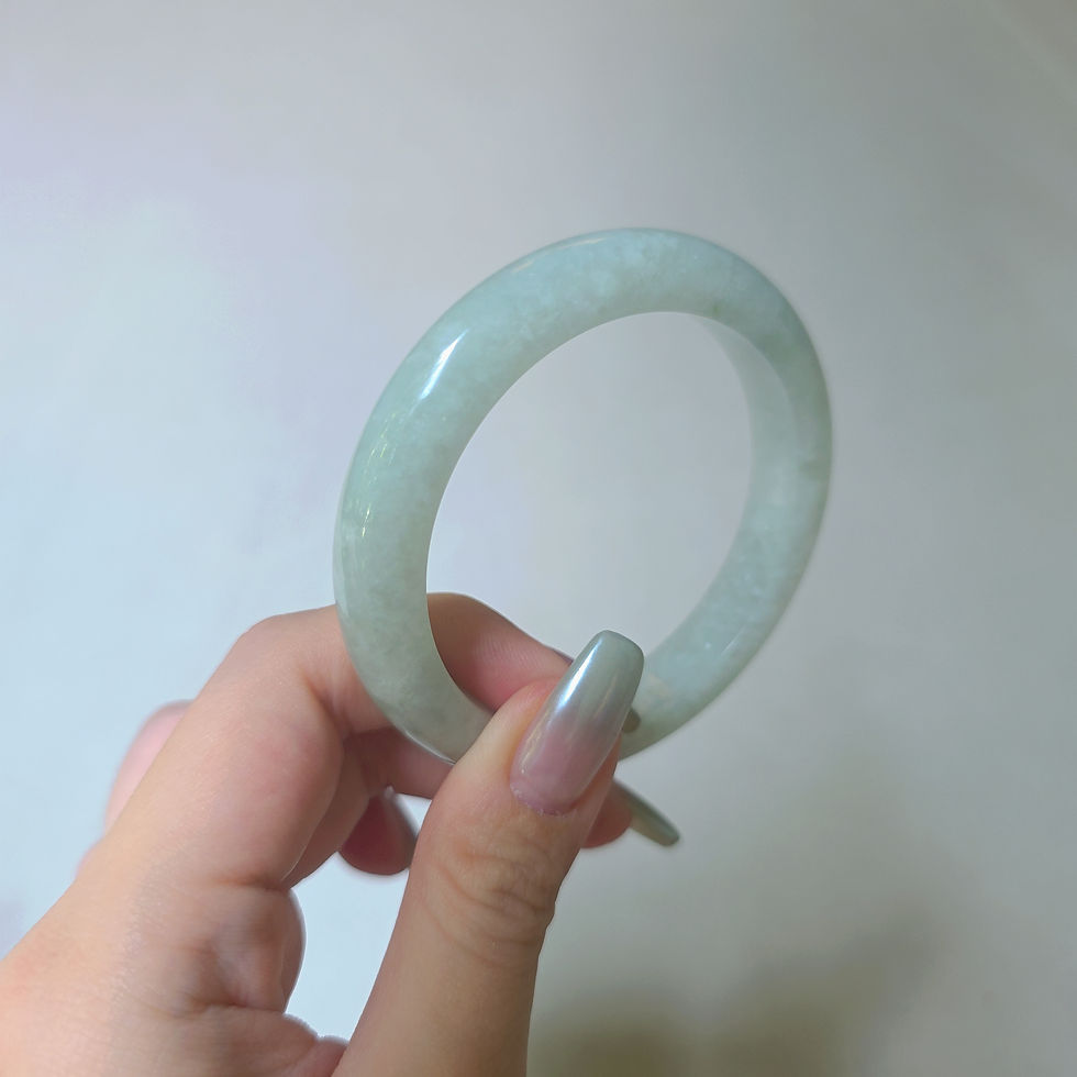 Thumbnail: [54.5] Frosty Dawn Jade 晓雾凝冰