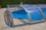Abri de piscine porte