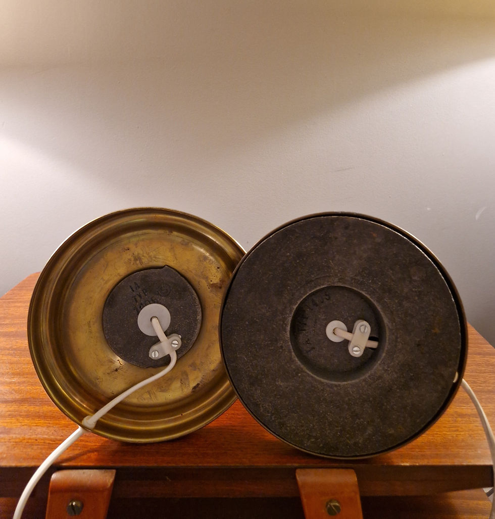 Miniatyrbild: 2 bordslampor i mässing, IA Typ 1405