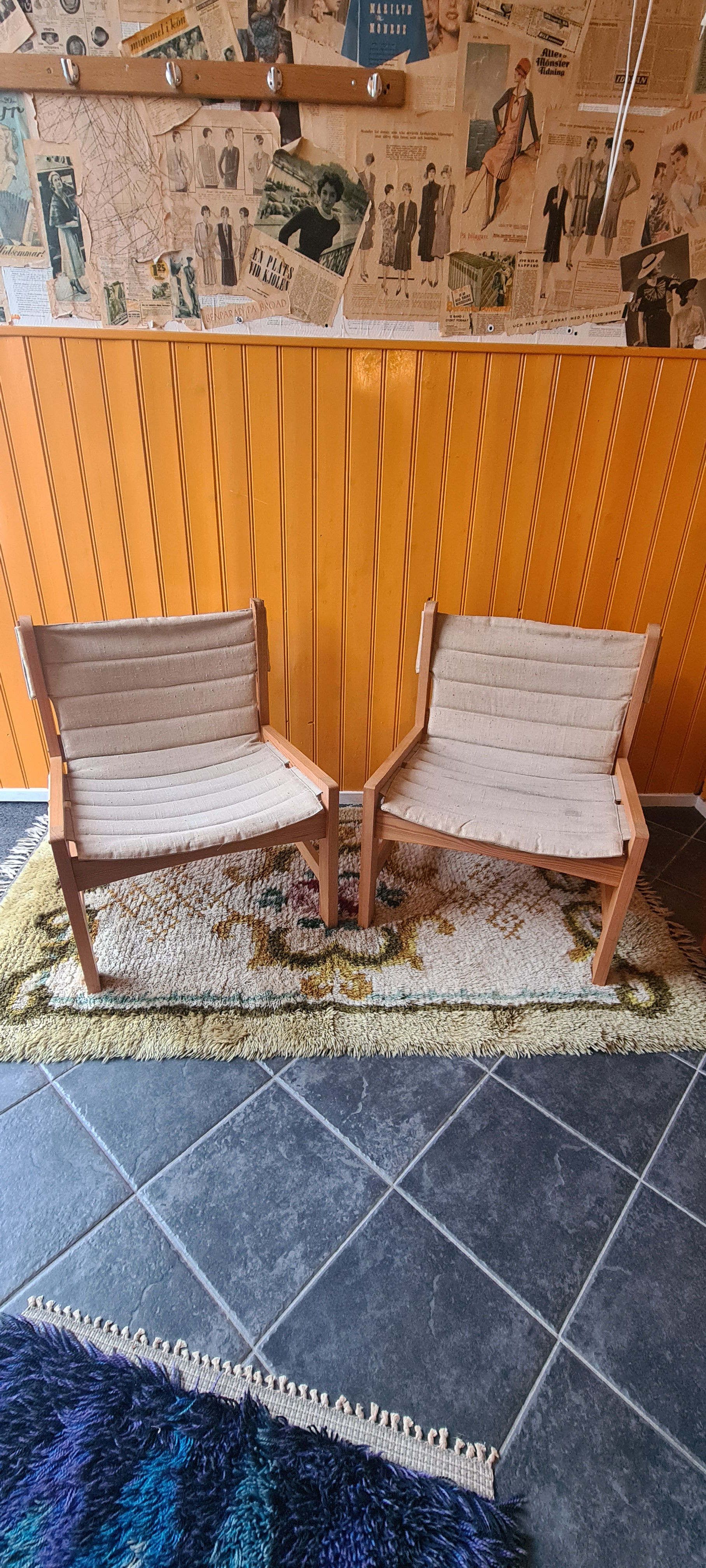 2 safaristolar i furu, 1970-tal