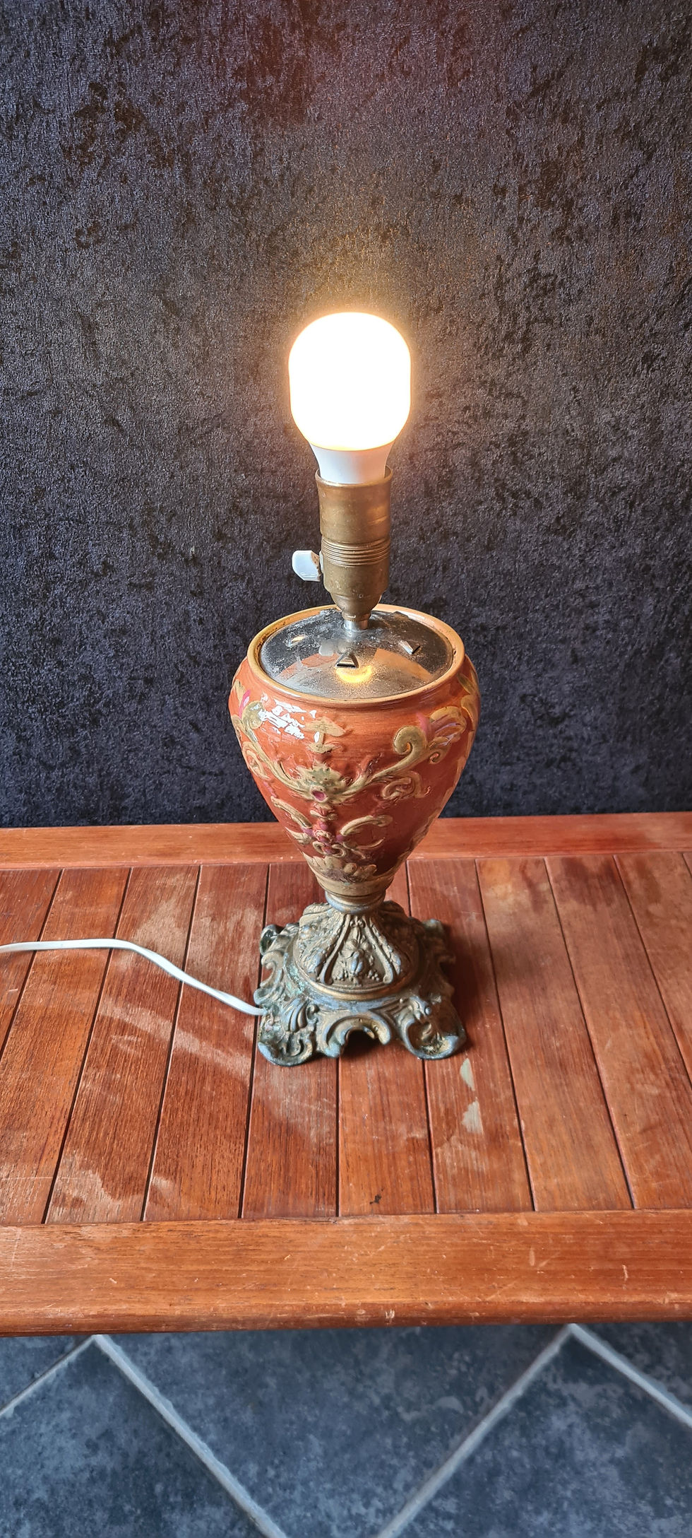 Bordslampa i jugendstil från förra sekelskiftet