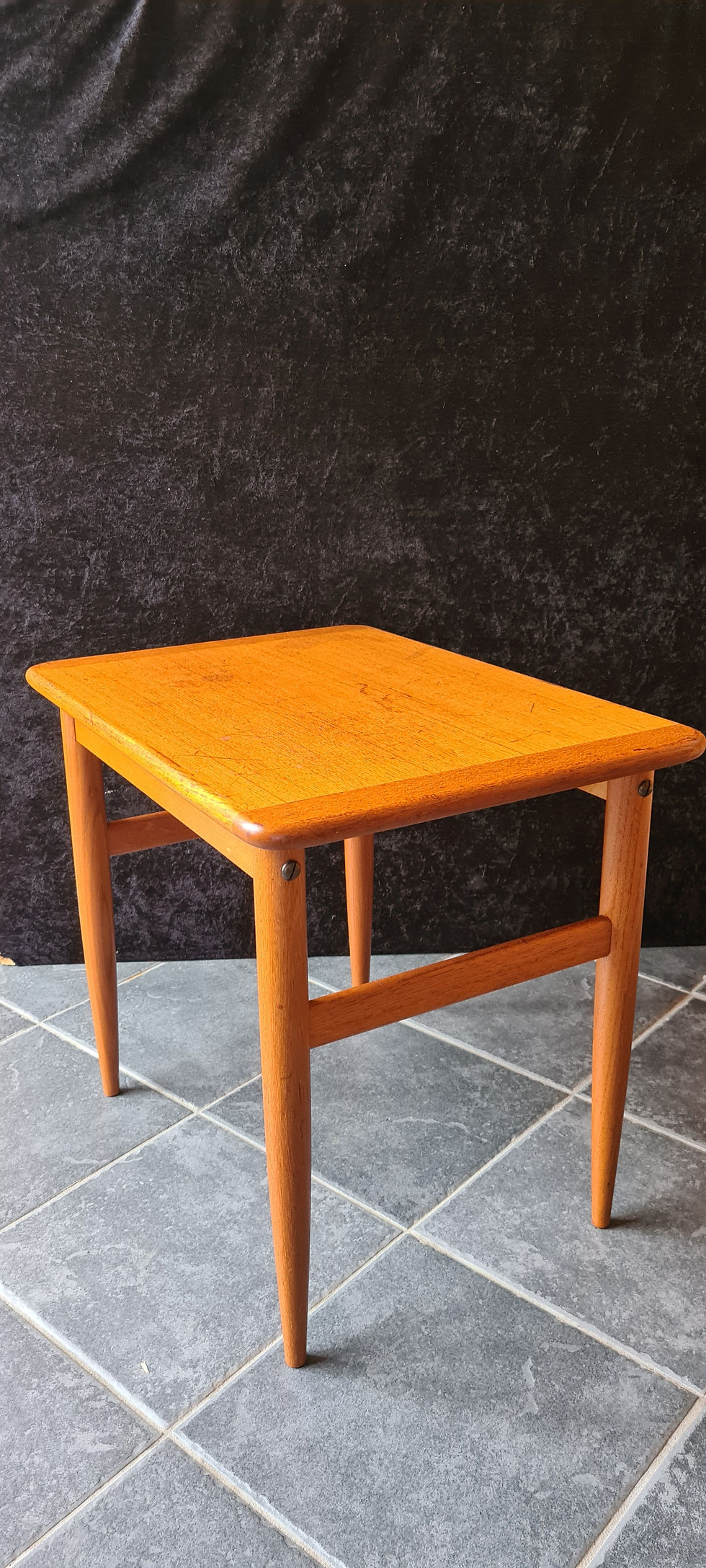 Miniatyrbild: Sidobord från det djupaste av Småland