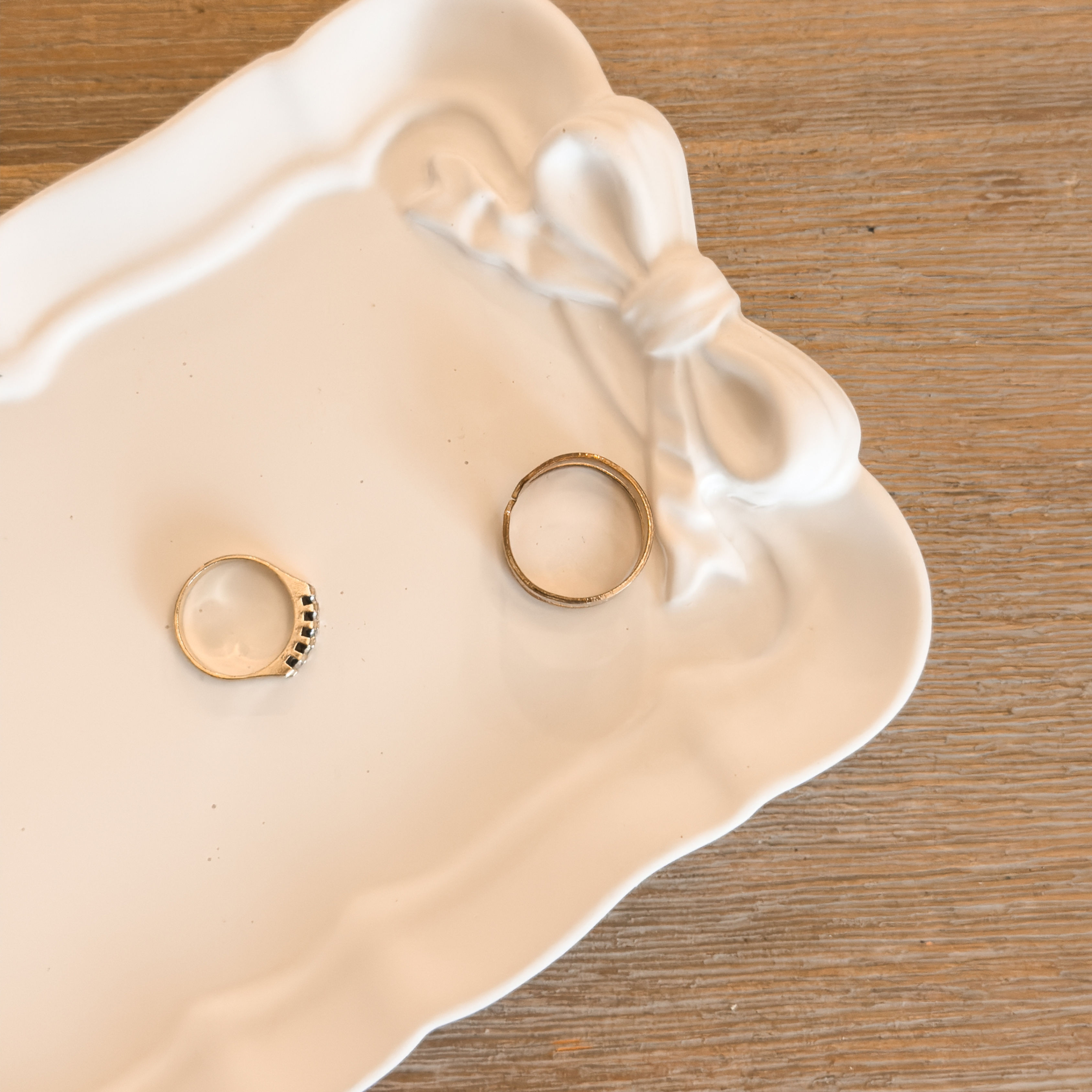 Trazzo Lace Bow Tray, Jewelry Tray, Bow Ring Holder, Trinket Dishes, Bow Decor, Romantic Decor, Cement Decor, Coquette.