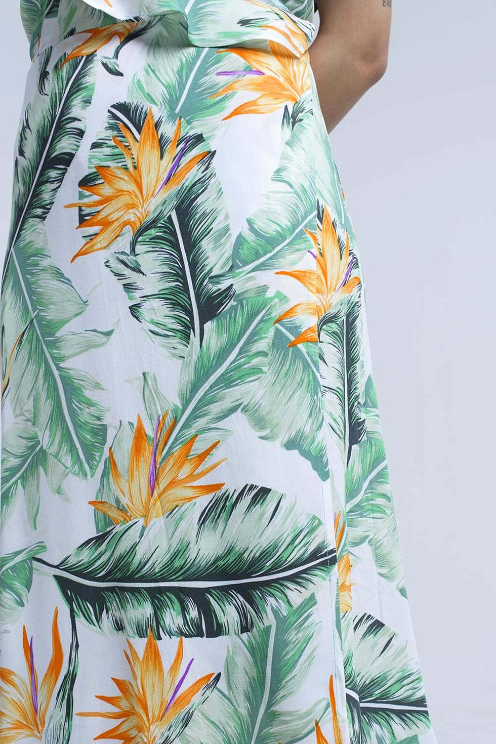 Thumbnail: White Midi Dress in Tropical Leaves