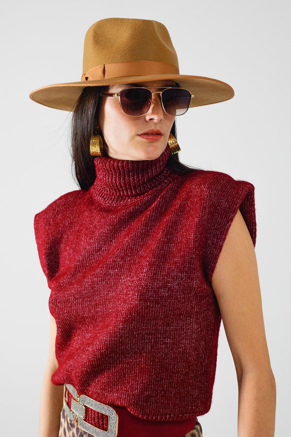 Miniaturbild: Cozy Turtleneck Sleeveless Sweater in Burgundy
