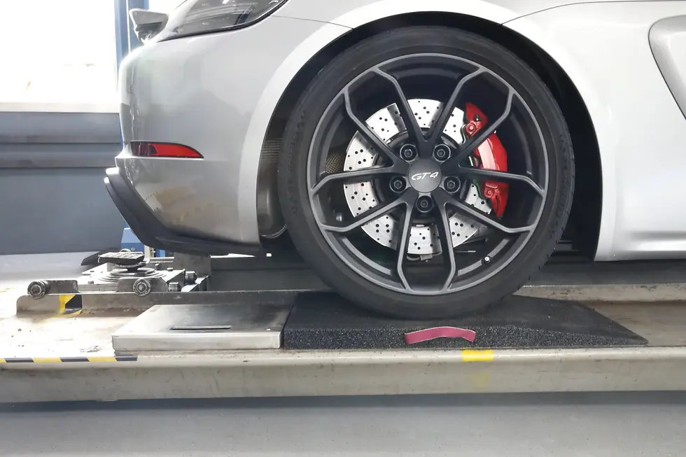 toprubber-auffahrampen-category-gummi-gummigranulat-auto.webp