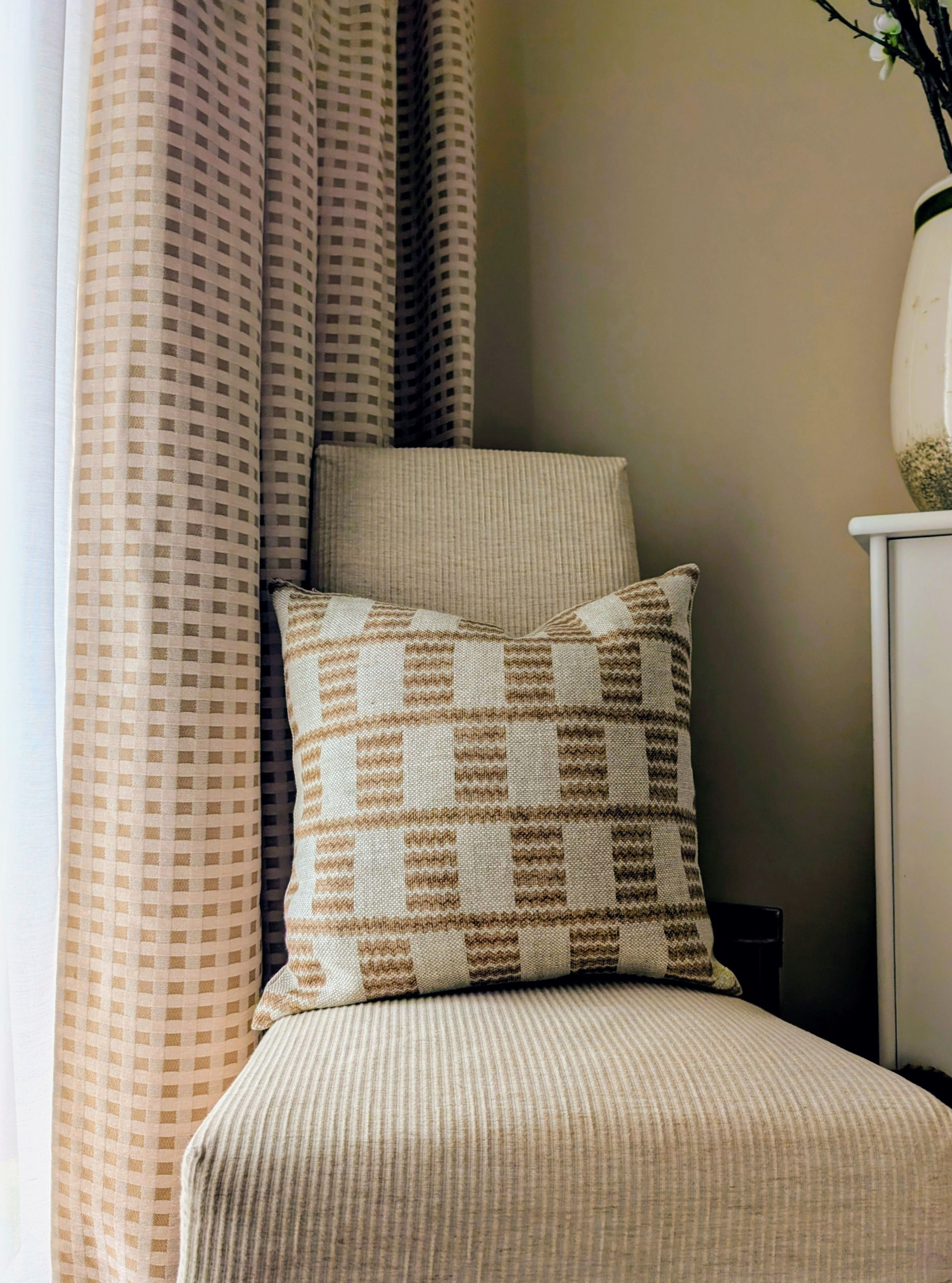 Fermoie Cove Cushion Cover (Natural - 020)