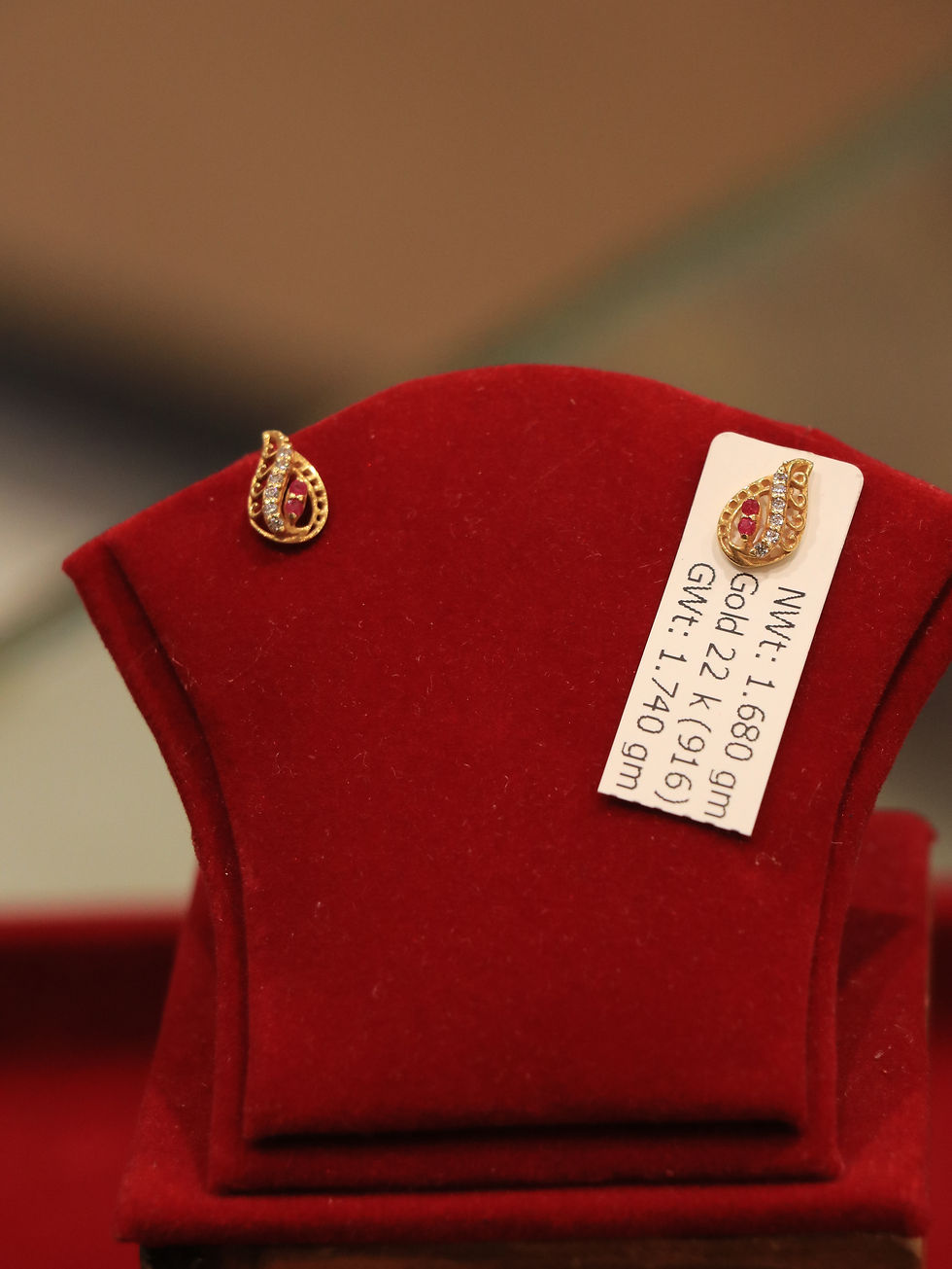 22K gold earrings 14 lal for elegant daily wear in Nepal