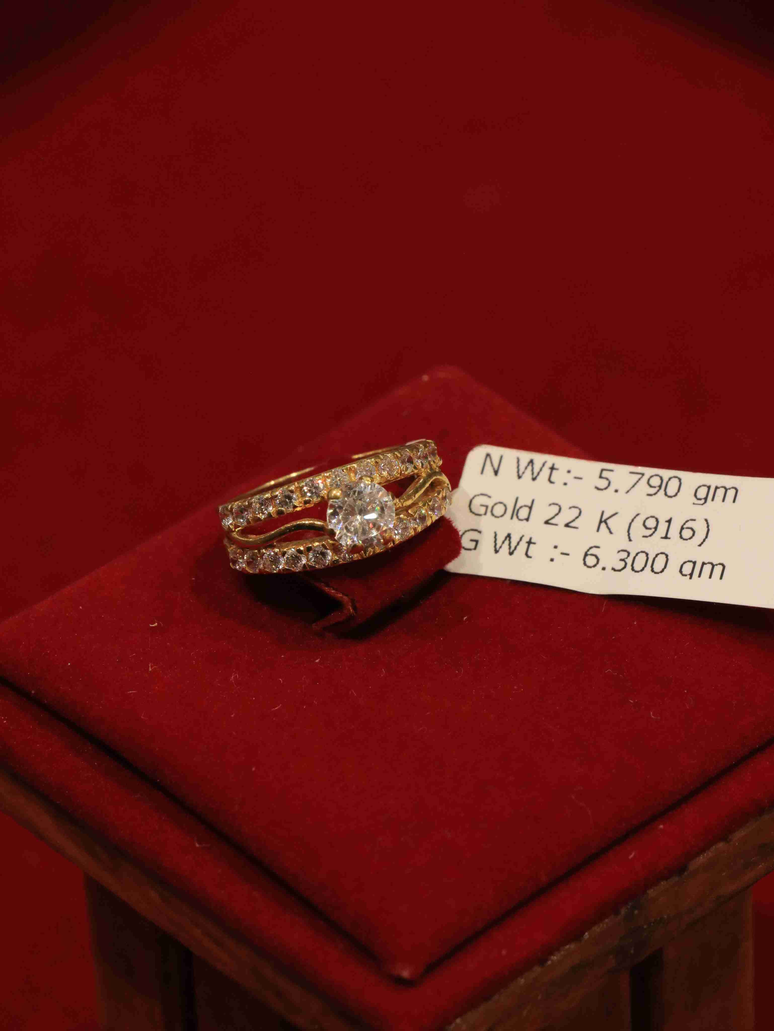 22K Gold Women's Ring with elegant daily wear design