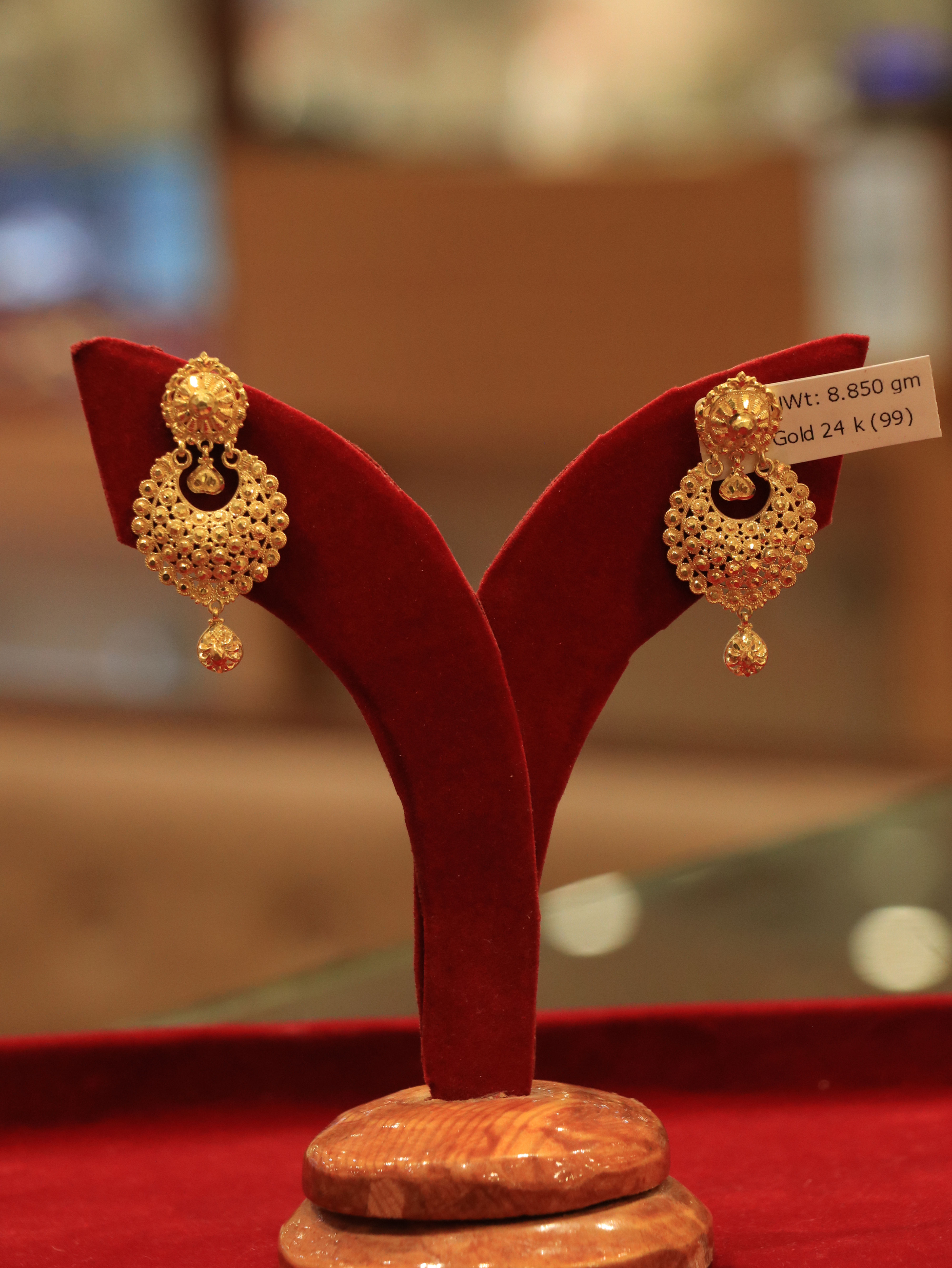 24k gold jhumka earrings for wedding and family occasions in Nepal