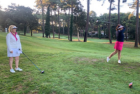 TPC 2026 Seignosse 13 Corinne Theux au départ du 1, sous les yeux de sa partenaire Maïté B