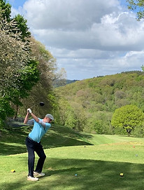 TPC 2026 Rouen (24) Arnaud Tougard au départ du 8, trou signature de Mont Saint Aignan..jp