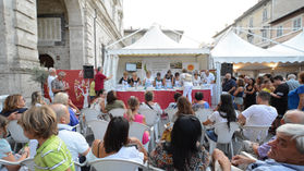 Torna “Ascoliva Bus", il servizio di trasporto gratuito per i turisti sulla costa che vogliono partecipare ad "Ascoliva Festival" e visitare Ascoli Piceno
