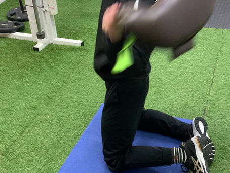 Bulgarian Bag Supin on Knee!