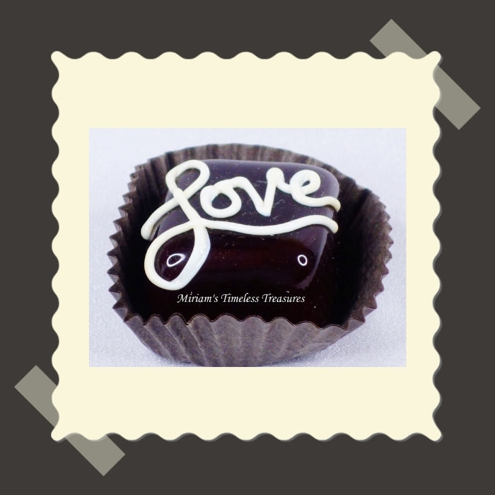 Thumbnail: Hulet Glass Candy Chocolate and Vanilla LOVE Treat