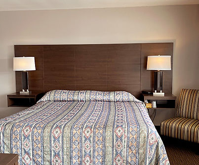 standard king bed room