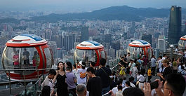 Document to non-Chinese Hong Kong permanent residents by country to enhance convenience of immigration clearance