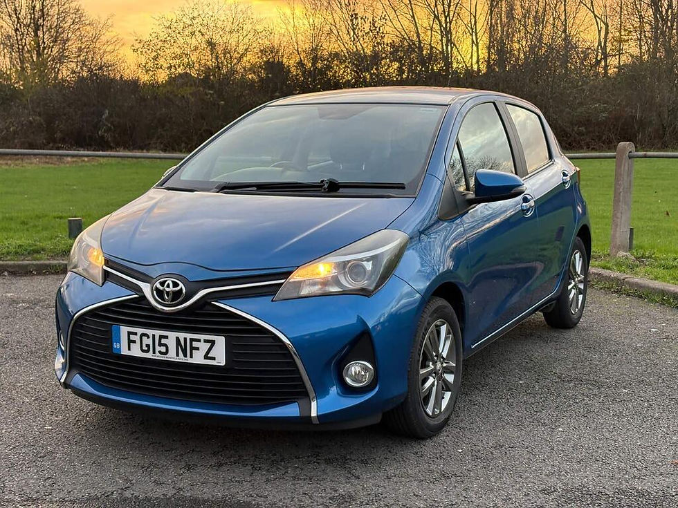 Thumbnail: Toyota Yaris i-Icon, Manual (2015)