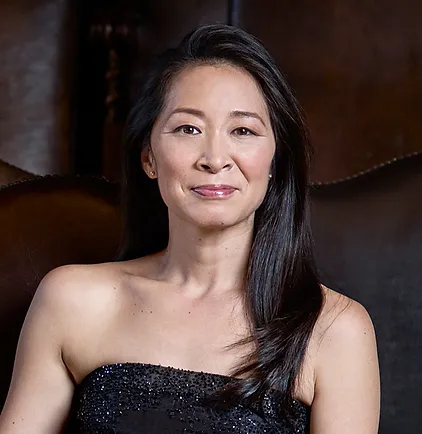 Nina Lee