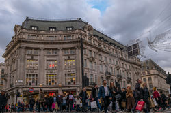 HAPPENINGS - SHOP AROUND OXFORD STREET 3