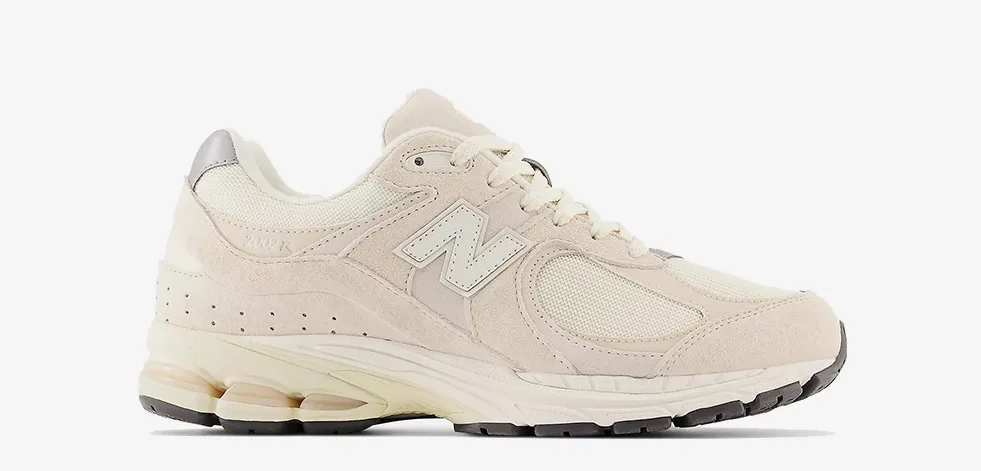 New Balance 2002R Calm taupe with angora and silver metalic